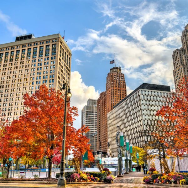 historic-buildings-downtown-detroit-michigan-united-states